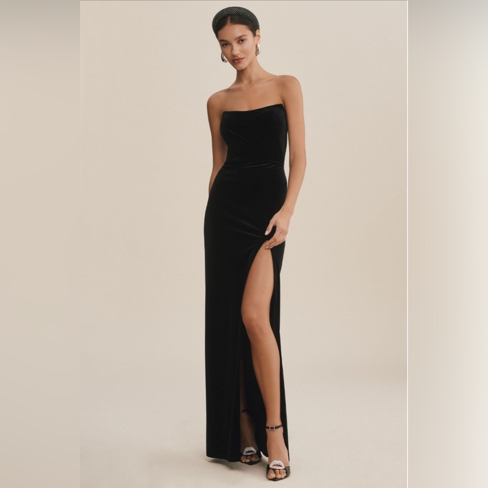 Anthropologie Jenny Yoo Cassandra Strapless
Stretch Velvet Gown, Black, Sz 12
